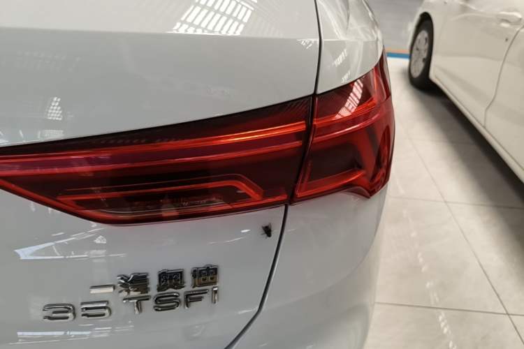Used Audi Q3 2025 quattro 45th Anniversary Edition 35TFSI Fashionable and Dynamic Model Right Rear Taillight