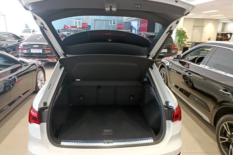 Used Audi Q3 2025 quattro 45th Anniversary Edition 35TFSI Fashionable and Dynamic Model Trunk