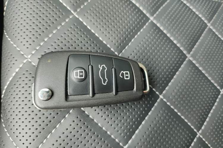 Used Audi Q3 2025 quattro 45th Anniversary Edition 35TFSI Fashionable and Dynamic Model Vehicle Key