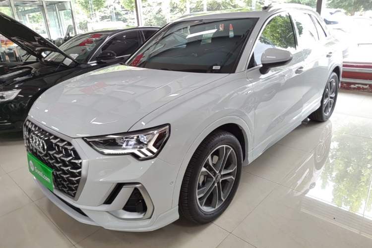 Used Audi Q3 2025 quattro 45th Anniversary Edition 40TFSI Fashionable and Dynamic Model Guazi used car, China used car export, Used car for sale, Used cars, Cheapest cars for sale