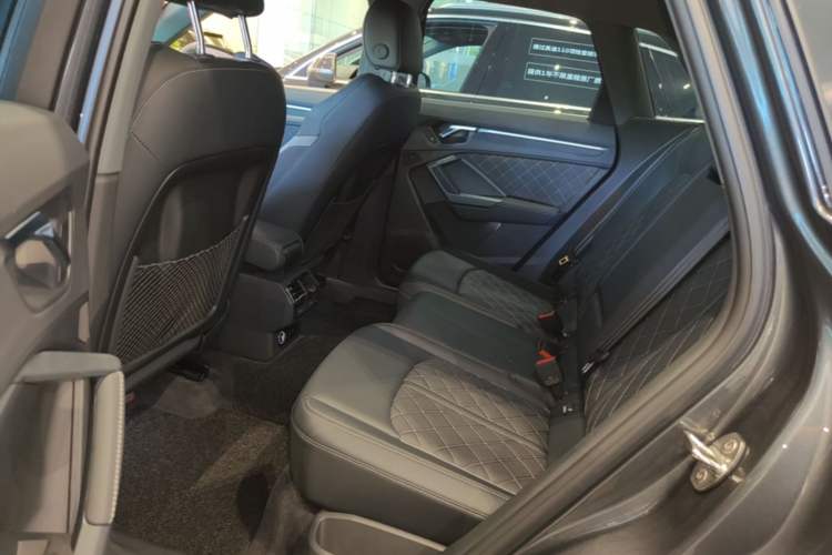 Used Audi Q3 2026 Model Range: quattro 45th Anniversary Collector’s Edition 35TFSI Fashion Dynamic Edition Left Rear Seat