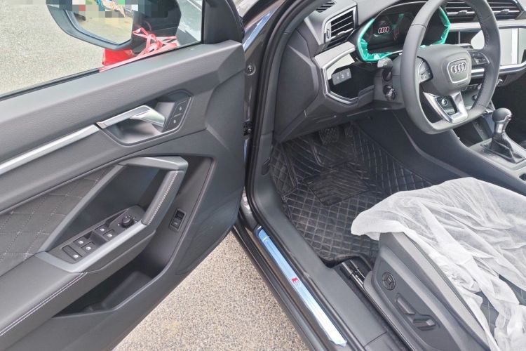 Used Audi Q3 2026 Model Range: quattro 45th Anniversary Collector’s Edition 35TFSI Fashion Dynamic Edition Driver Seat