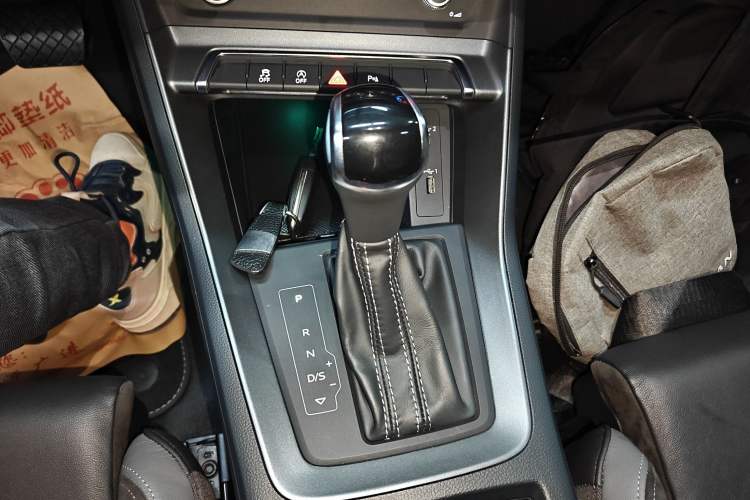 Used Audi Q3 Sportback 2020 40 TFSI Fashion Model Gear Lever