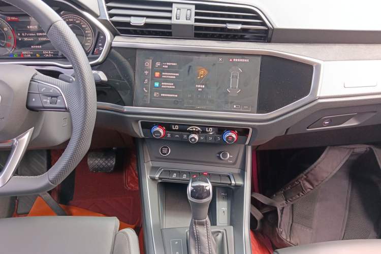Used Audi Q3 Sportback 2023 40 TFSI Fashion Model Audio And AC Panel