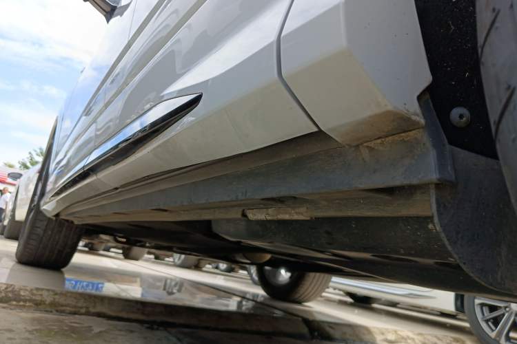 Used Audi Q3 Sportback 2023 40 TFSI Fashion Model Left Side Sill