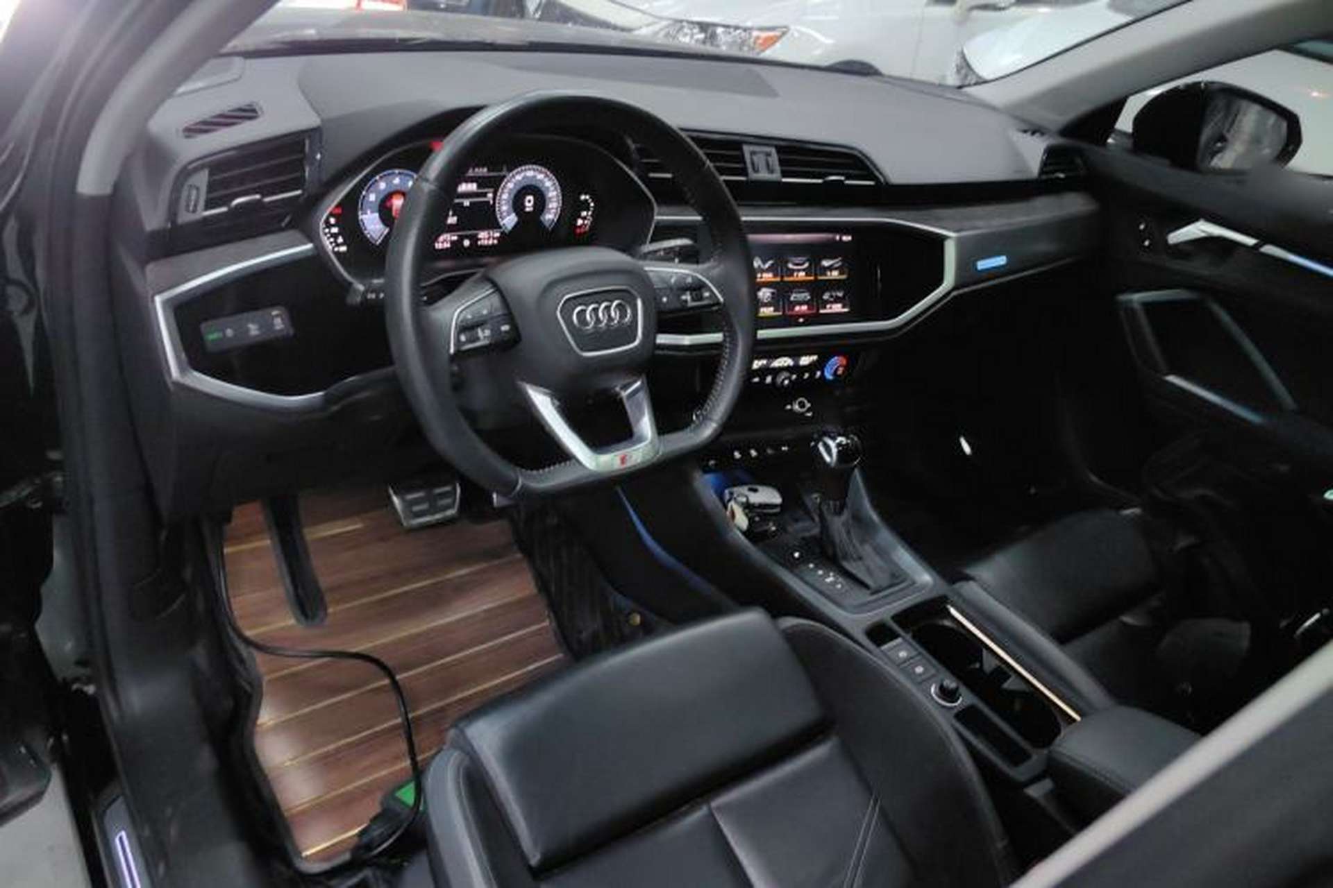 Used Audi Q3 Sportback 2020 45 TFSI quattro Fashion Edition Center Console