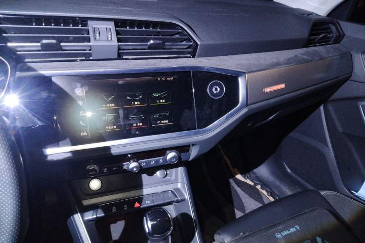 Used Audi Q3 Sportback 2020 40 TFSI Fashion Model Audio And AC Panel