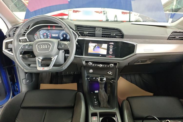 Used Audi Q3 Sportback 2020 40 TFSI Fashion Model Center Console
