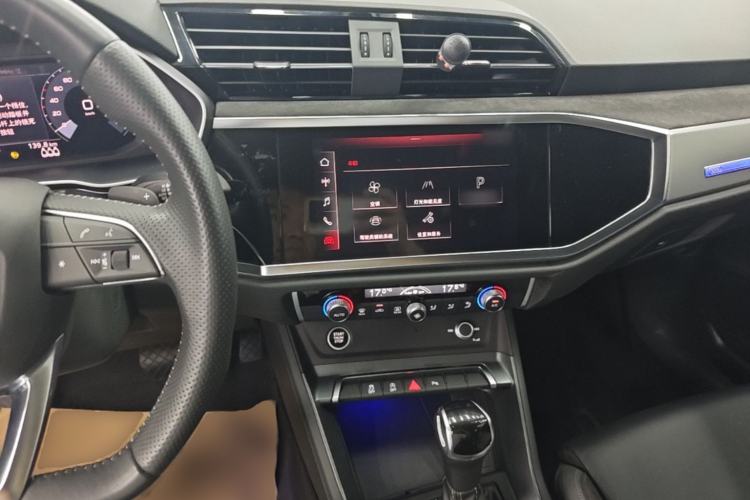 Used Audi Q3 Sportback 2020 40 TFSI Fashion Model Center Console