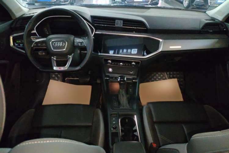 Used Audi Q3 Sportback 2020 40 TFSI Fashion Model Center Console