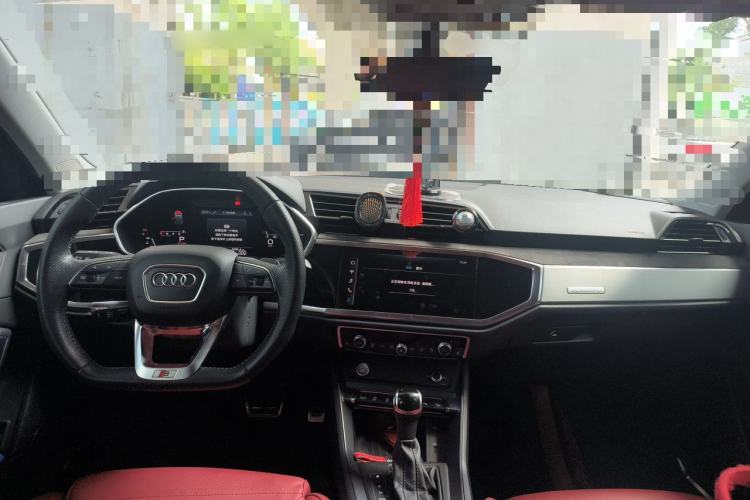Used Audi Q3 Sportback 2020 45 TFSI quattro Luxury Edition Center Console