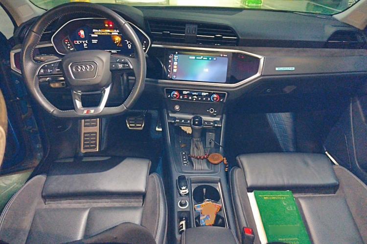 Used Audi Q3 Sportback 2020 45 TFSI quattro Luxury Edition Center Console