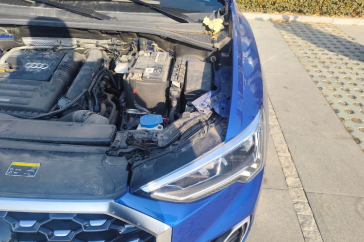 Used Audi Q3 Sportback 2020 35 TFSI Ambition Edition Engine Bay Left