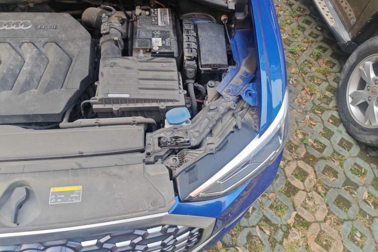 Used Audi Q3 Sportback 2020 40 TFSI Fashion Model Engine Bay Left