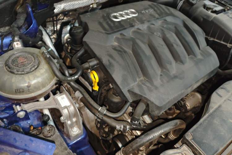 Used Audi Q3 Sportback 2020 40 TFSI Fashion Model Engine Bay Right