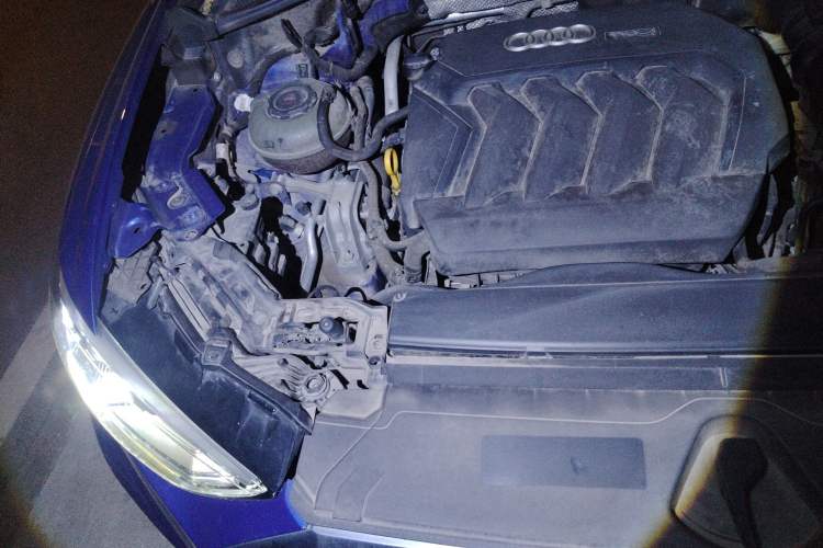 Used Audi Q3 Sportback 2020 40 TFSI Fashion Model Engine Bay Right