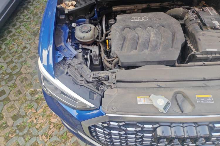 Used Audi Q3 Sportback 2020 40 TFSI Fashion Model Engine Bay Right