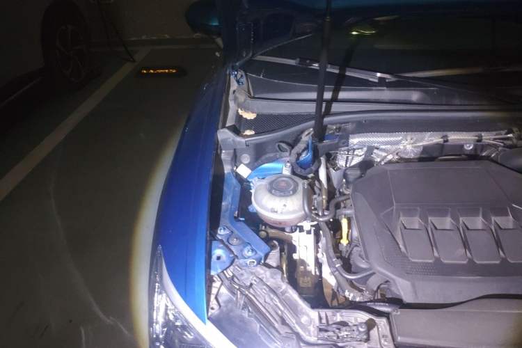 Used Audi Q3 Sportback 2020 40 TFSI Fashion Model Engine Bay Right