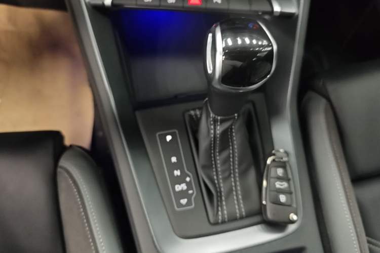 Used Audi Q3 Sportback 2020 40 TFSI Fashion Model Gear Lever