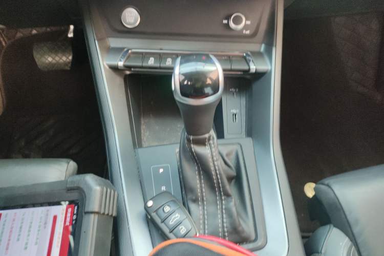 Used Audi Q3 Sportback 2020 40 TFSI Fashion Model Gear Lever