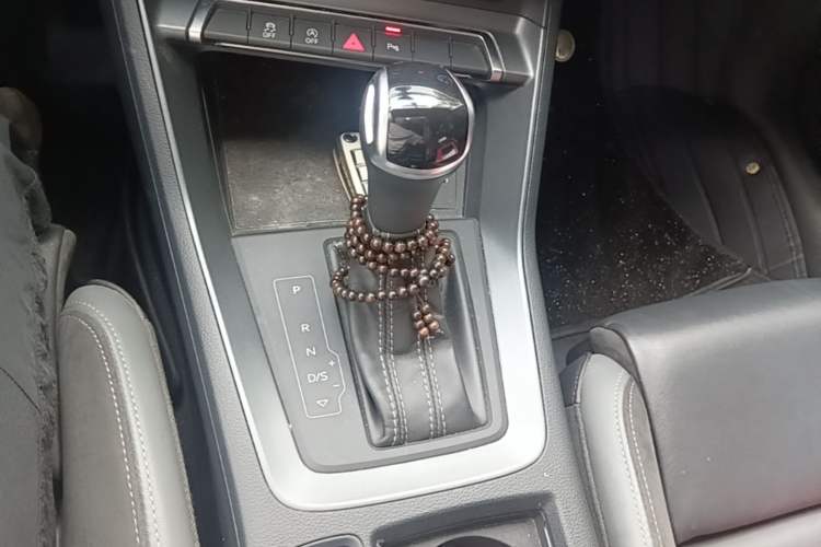 Used Audi Q3 Sportback 2020 40 TFSI Fashion Model Gear Lever
