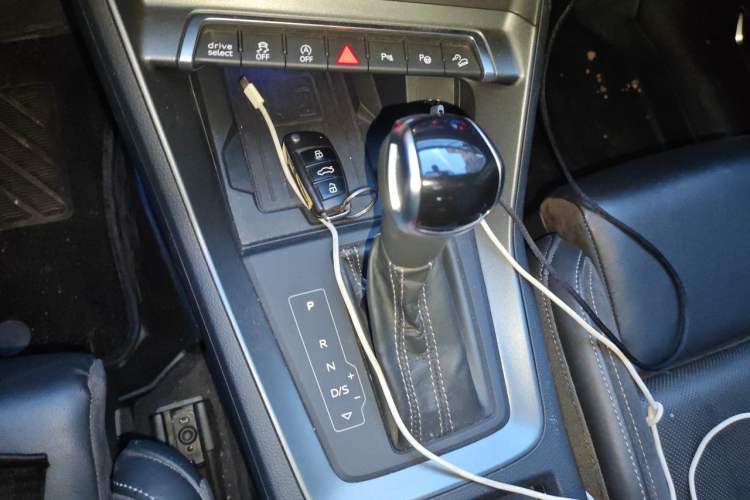 Used Audi Q3 Sportback 2020 45 TFSI quattro Luxury Edition Gear Lever