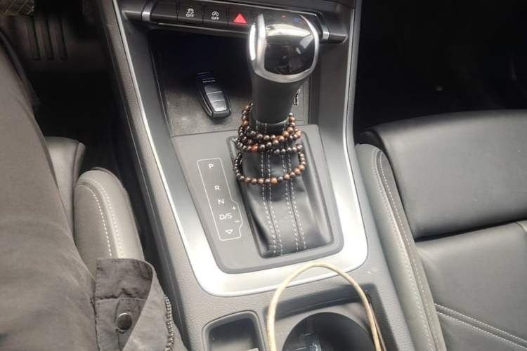 Used Audi Q3 Sportback 2020 40 TFSI Fashion Model Gear Lever