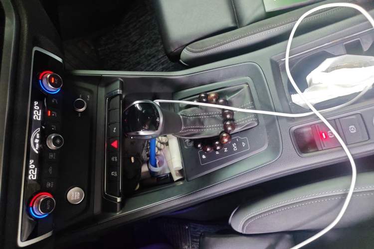 Used Audi Q3 Sportback 2020 40 TFSI Fashion Model Gear Lever