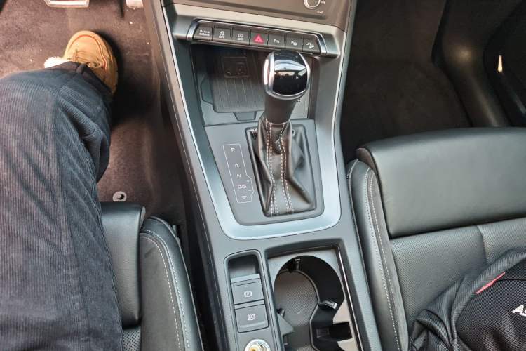 Used Audi Q3 Sportback 2020 45 TFSI quattro Luxury Edition Gear Lever