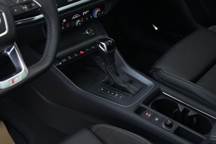Used Audi Q3 Sportback 2020 45 TFSI quattro Luxury Edition Interior 10