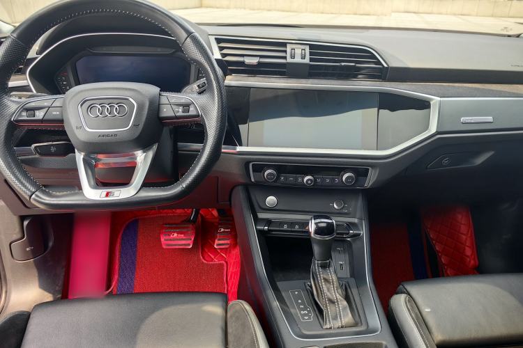 Used Audi Q3 Sportback 2020 40 TFSI Fashion Model Interior 2