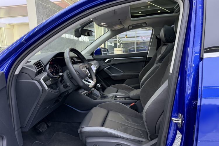 Used Audi Q3 Sportback 2020 40 TFSI Fashion Model Interior 2