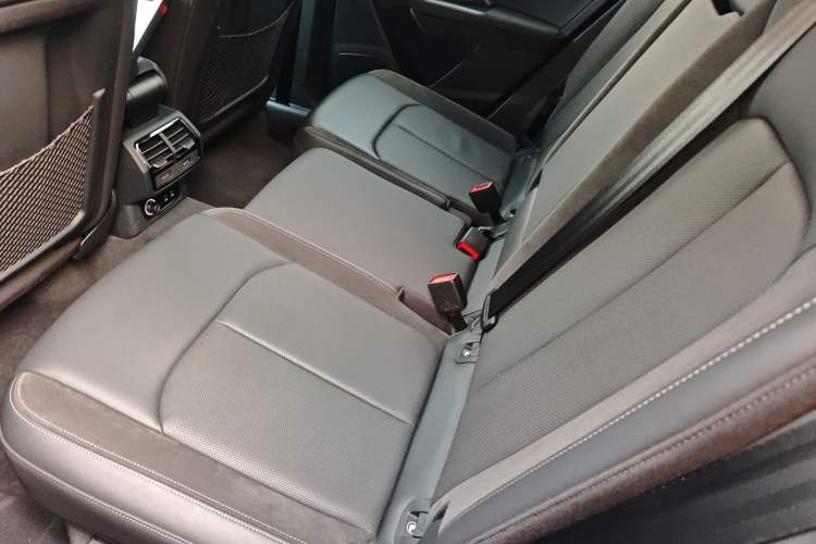Used Audi Q3 Sportback 2020 45 TFSI quattro Luxury Edition Interior 4