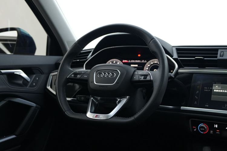Used Audi Q3 Sportback 2020 45 TFSI quattro Luxury Edition Interior 7