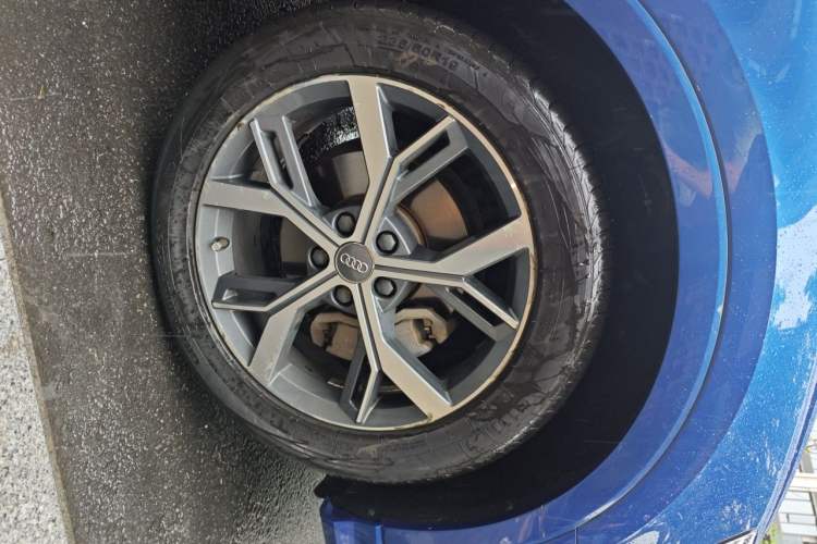 Used Audi Q3 Sportback 2020 40 TFSI Fashion Model Right Front Wheel Hub