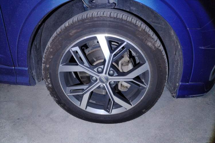 Used Audi Q3 Sportback 2020 40 TFSI Fashion Model Right Front Wheel Hub