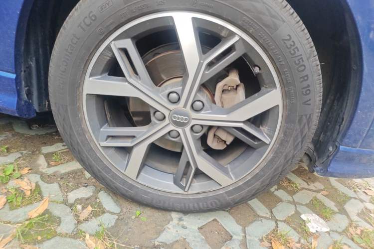 Used Audi Q3 Sportback 2020 40 TFSI Fashion Model Right Front Wheel Hub