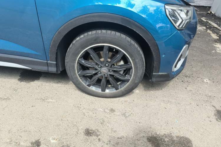 Used Audi Q3 Sportback 2020 45 TFSI quattro Luxury Edition Right Front Wheel Hub