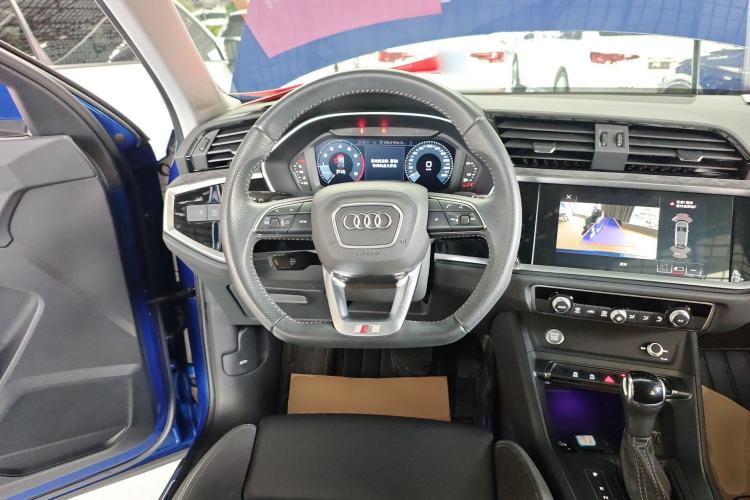 Used Audi Q3 Sportback 2020 40 TFSI Fashion Model Steering Wheel