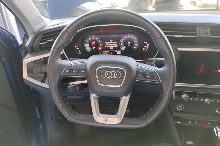 Used Audi Q3 Sportback 2020 40 TFSI Fashion Model Steering Wheel