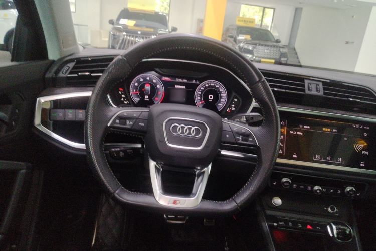 Used Audi Q3 Sportback 2020 45 TFSI quattro Luxury Edition Steering Wheel