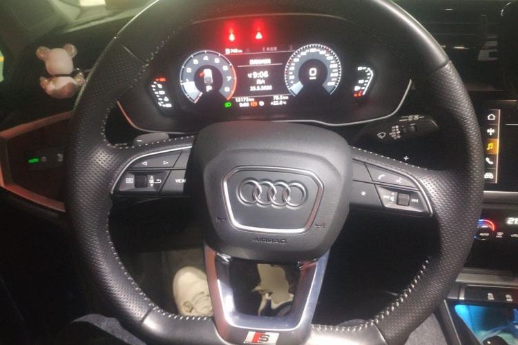 Used Audi Q3 Sportback 2020 40 TFSI Fashion Model Steering Wheel