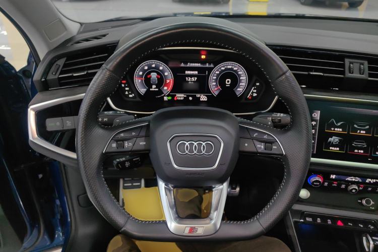 Used Audi Q3 Sportback 2020 45 TFSI quattro Luxury Edition Steering Wheel