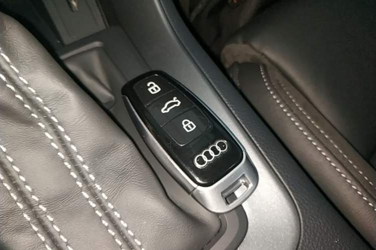 Used Audi Q3 Sportback 2020 45 TFSI quattro Luxury Edition Vehicle Key