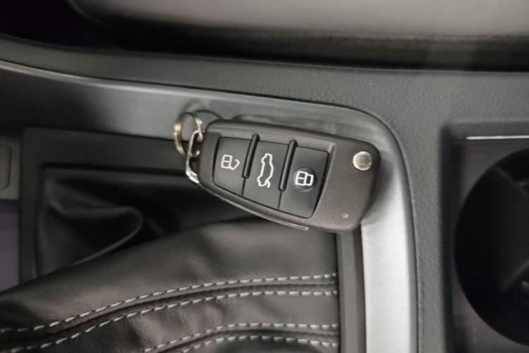 Used Audi Q3 Sportback 2020 40 TFSI Fashion Model Vehicle Key