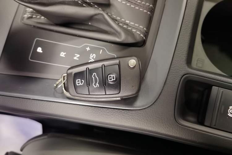 Used Audi Q3 Sportback 2020 40 TFSI Fashion Model Vehicle Key