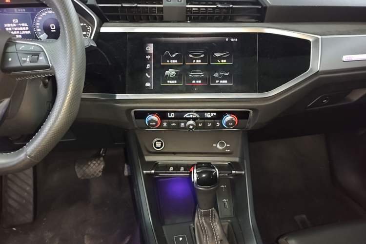 Used Audi Q3 Sportback 2020 40 TFSI Fashion Model Audio And AC Panel