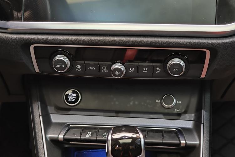 Used Audi Q3 Sportback 2020 40 TFSI Fashion Model Audio And AC Panel