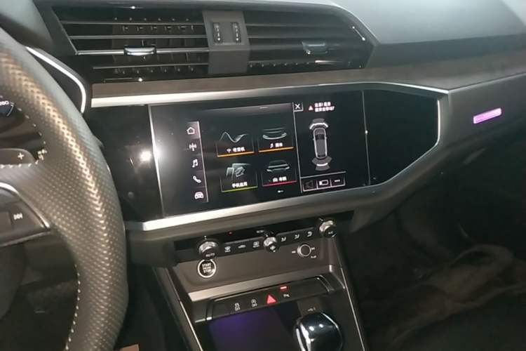 Used Audi Q3 Sportback 2020 40 TFSI Fashion Model Audio And AC Panel