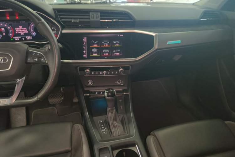 Used Audi Q3 Sportback 2020 40 TFSI Fashion Model Audio And AC Panel
